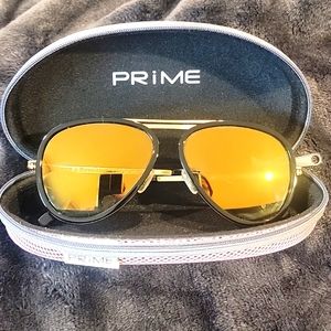 Sunglasses morrored balck and gold by Prime